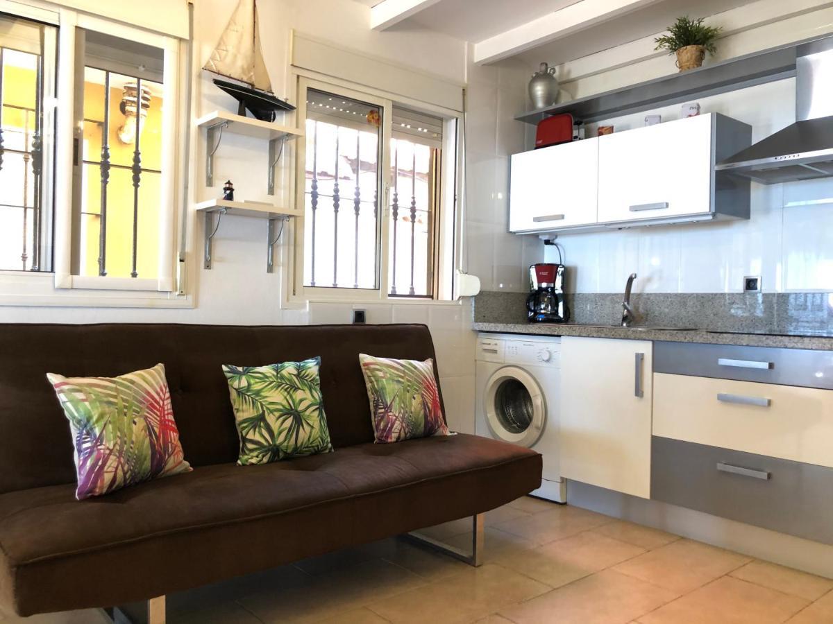 Apartamentos Casa Tia Antonia Малага Экстерьер фото