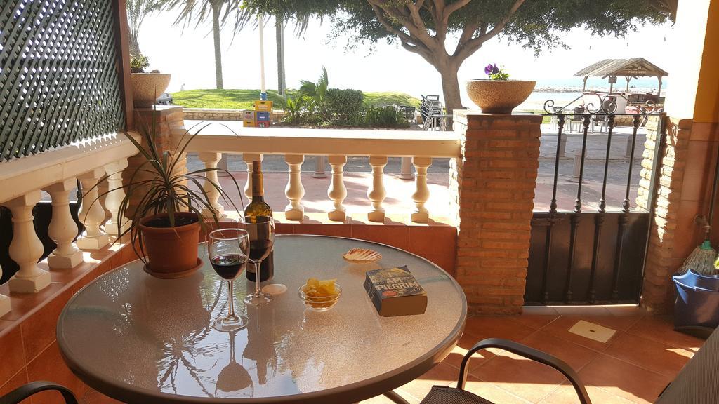 Apartamentos Casa Tia Antonia Малага Экстерьер фото