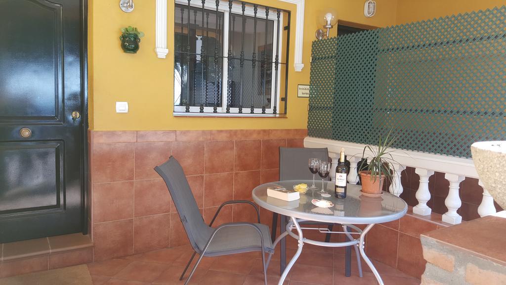 Apartamentos Casa Tia Antonia Малага Экстерьер фото